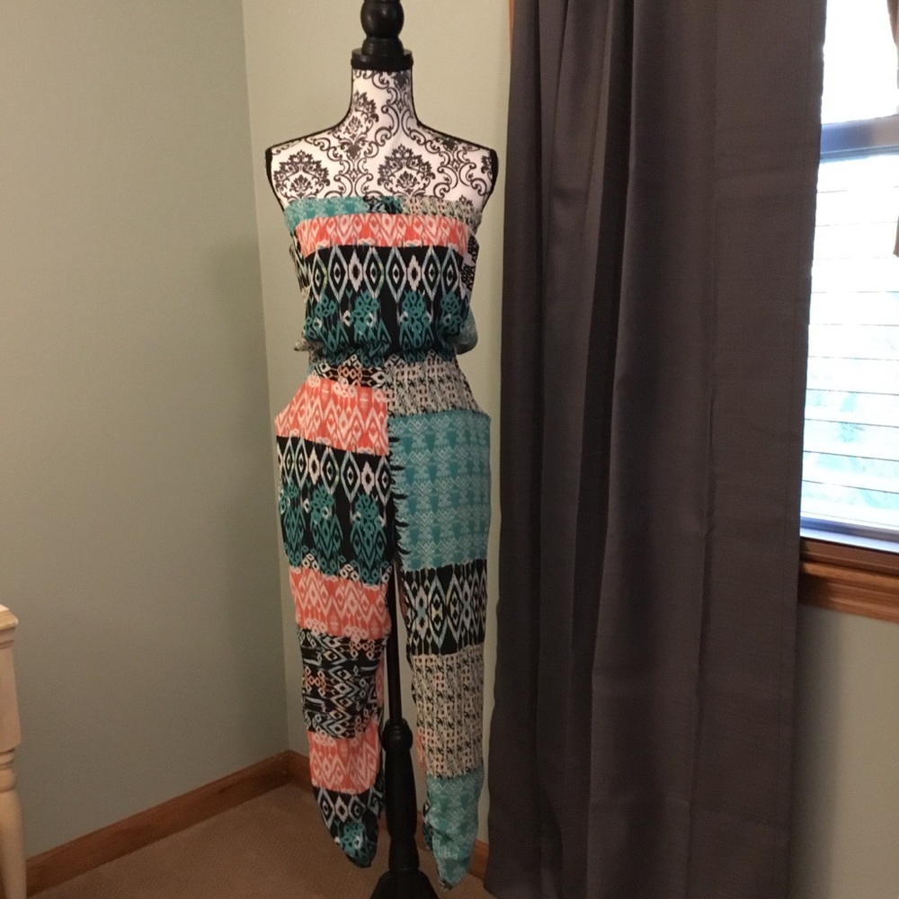 Design Lab L&T Romper - Size M - image 1